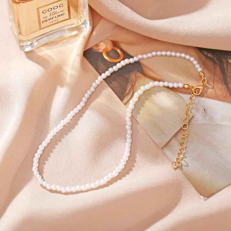 White Pearl Choker Necklac